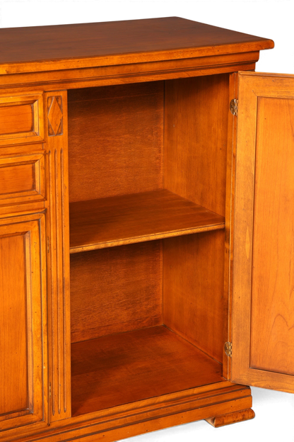 Hauptstadt Möblerei Selva Villa Borghese Sideboard aus massivem Holz mit offenem Fach und antiker Optik