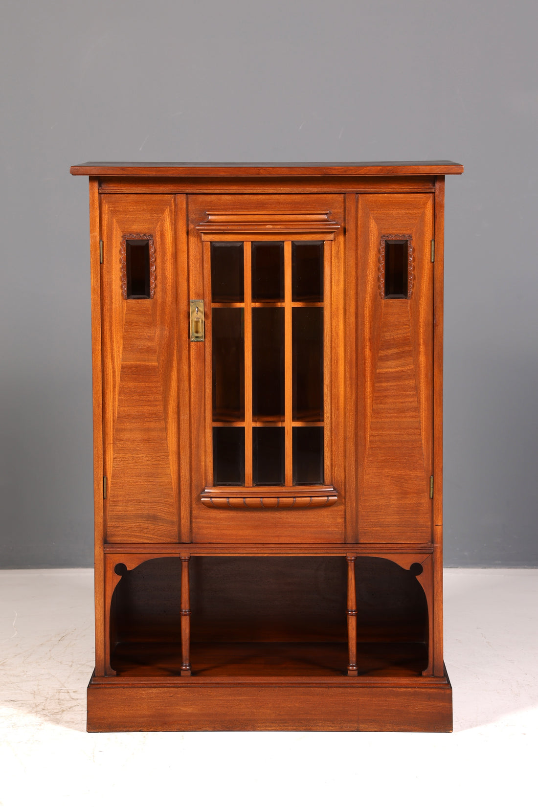 Prachtige jugendstil-vitrine van antiek eikenhout, boekenkast, kast, servieskast, glazen vitrine, vintage