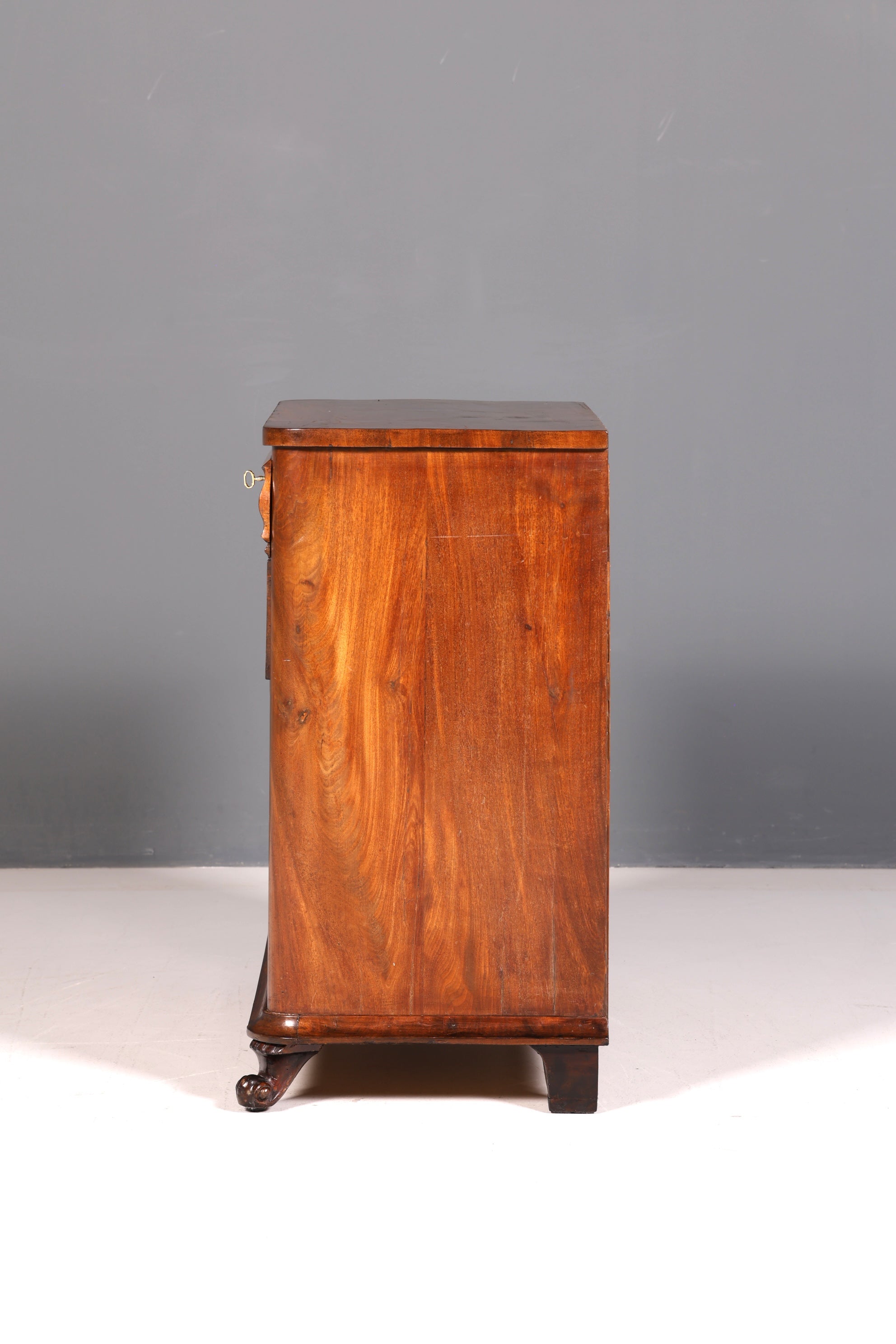 Stilvolle Louis Philippe Kommode Nussbaum Gründerzeit Schubladenkommode Antik um 1890