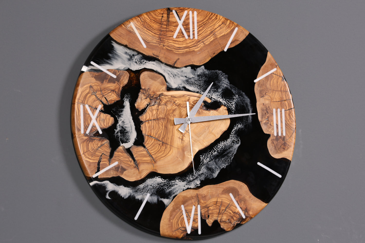 Beeindruckende Handgefertigte XXL Epoxidharz Uhr Olivenbaum Wanduhr Epoxy Analog Uhr