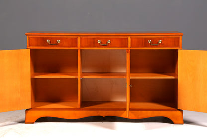 Wunderschönes Englisches Sideboard Eibe Antik Buffetschrank Kommode Schrank Anrichte Vintage