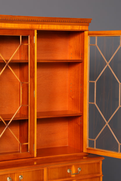 Wunderschöne Englische Vitrine Eibe Bücherschrank Buffet Antik Glasvitrine Schrank Vintage
