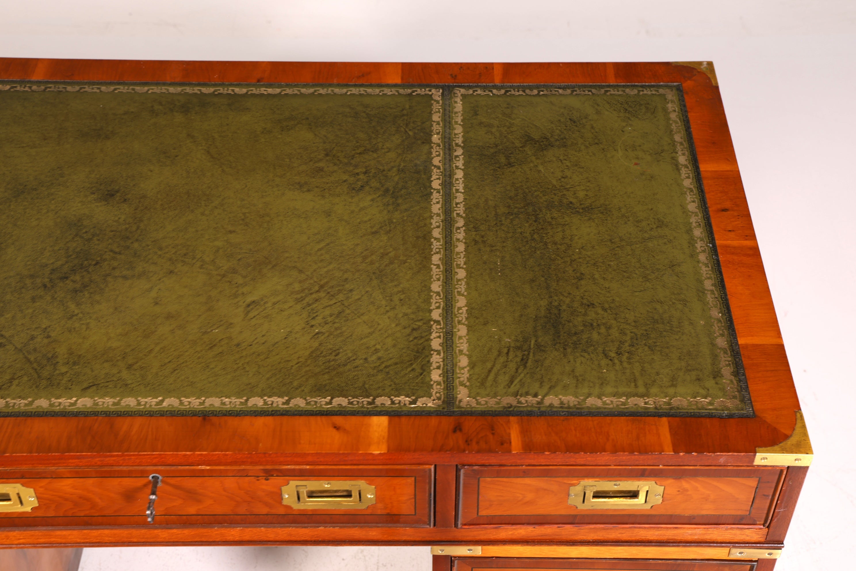 Edler Maritimer Schreibtisch Englisch Military Chest Bürotisch Echt Lederauflage Office Table
