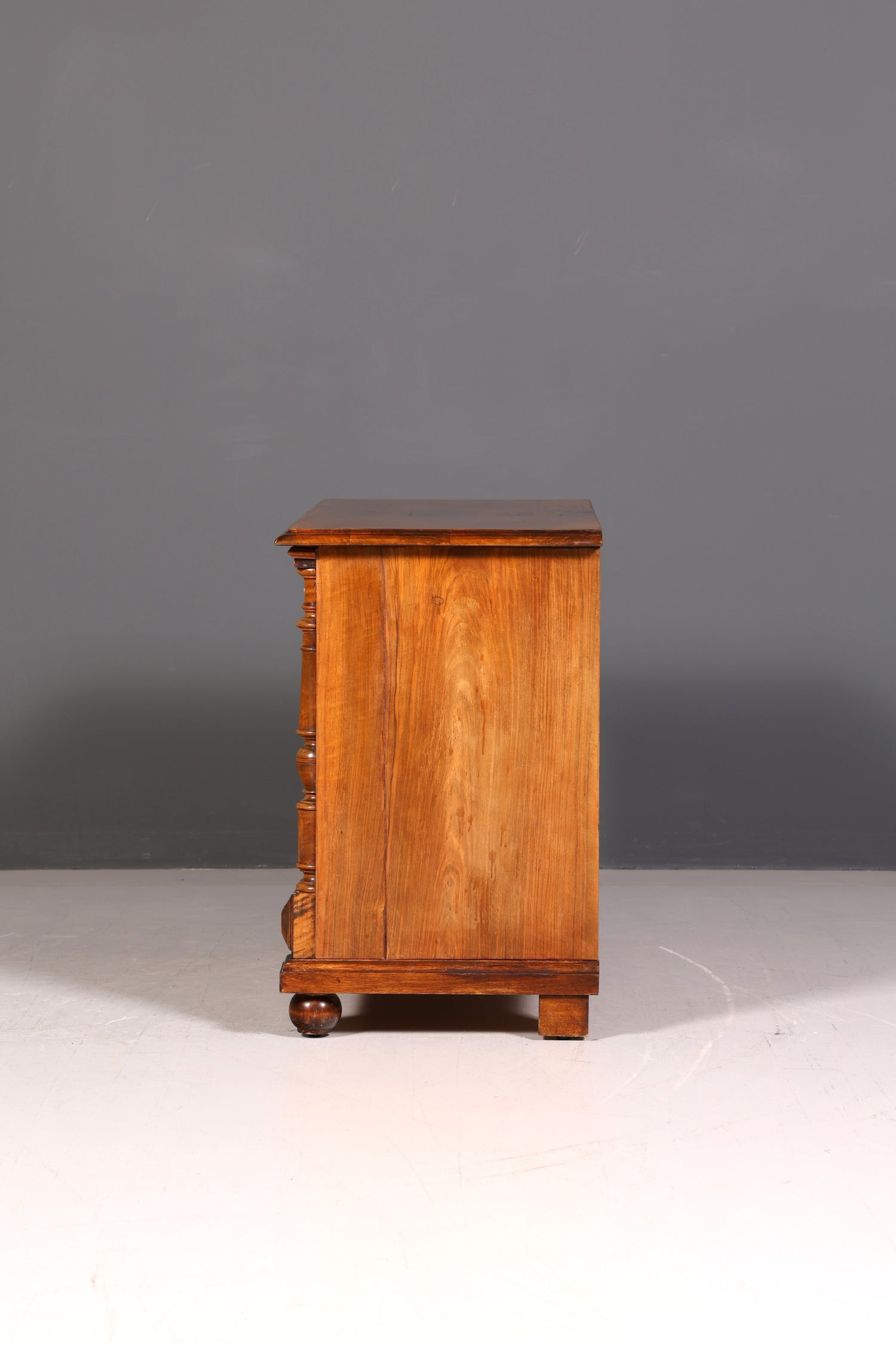 Wunderschöne Gründerzeit Kommode Louis Philippe Nussbaum Schubladenkommode Sideboard Antik um 1880