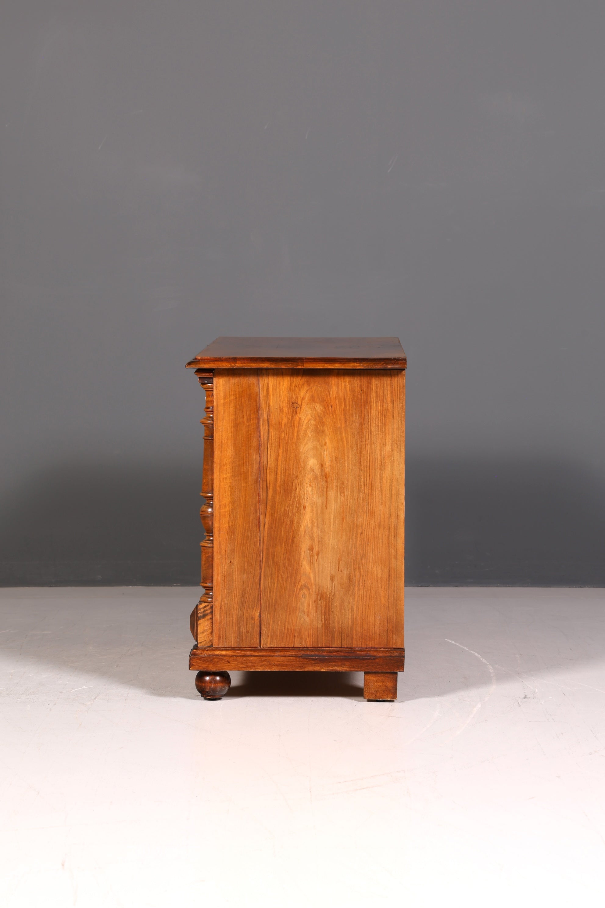 Wunderschöne Gründerzeit Kommode Louis Philippe Nussbaum Schubladenkommode Sideboard Antik um 1880