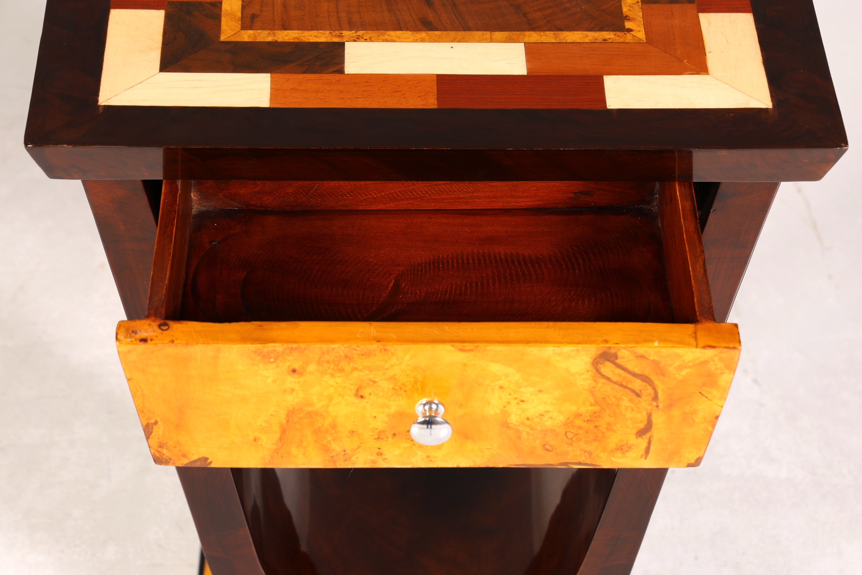 Traumhafte Art Deco Stil Kommode Beistelltisch Nachttisch Ablagetisch