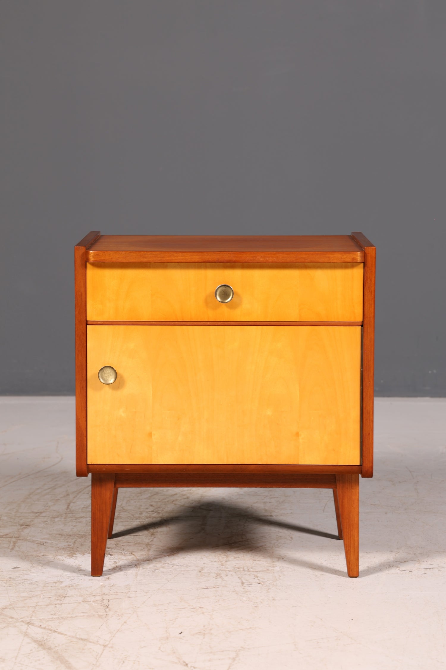 Wunderschöner Mid Century Nachttisch Vintage Danish Design Kommode Beistelltisch Nachtschrank Retro echt Holz 1 von 2