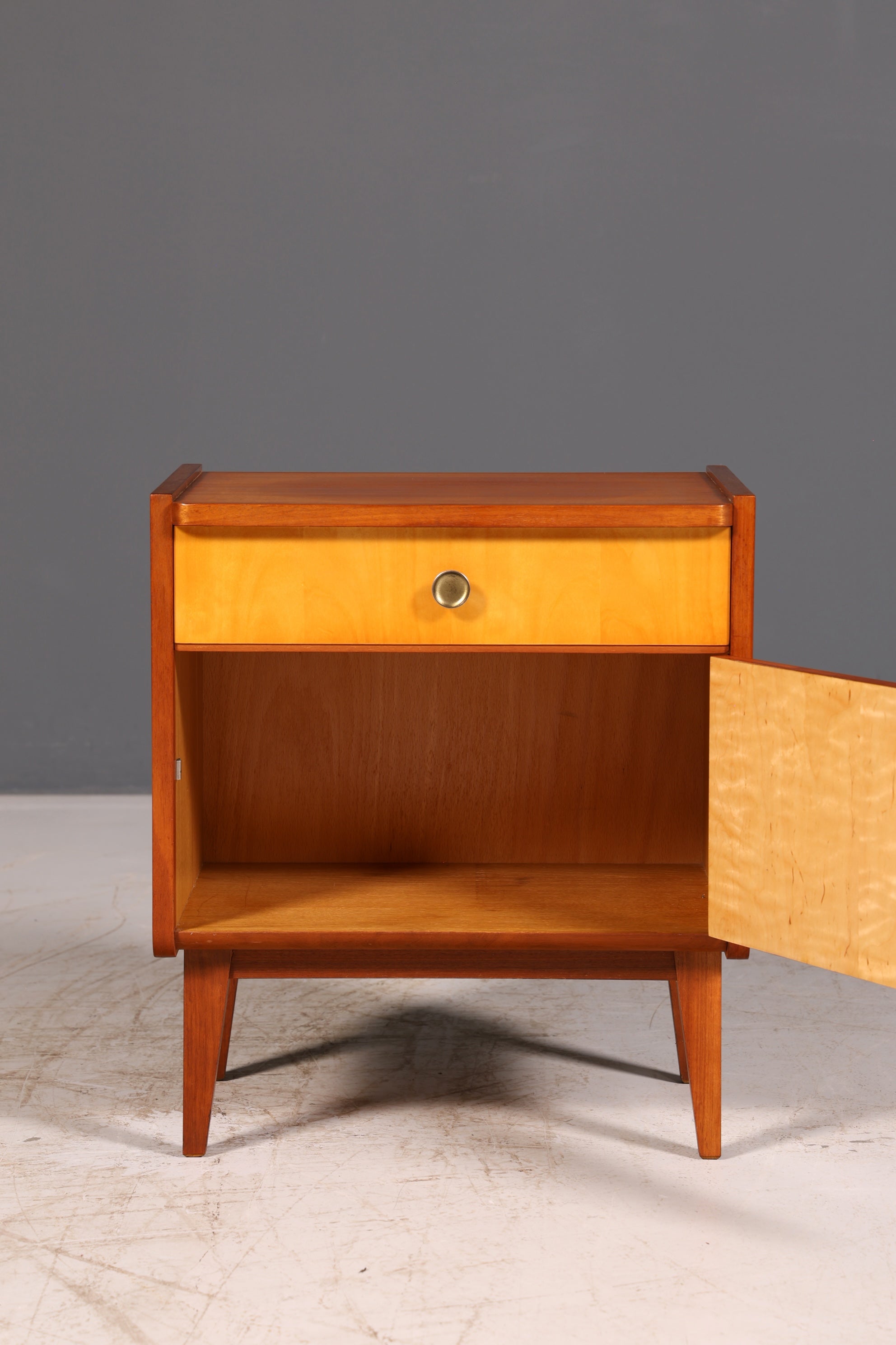 Wunderschöner Mid Century Nachttisch Vintage Danish Design Kommode Beistelltisch Nachtschrank Retro echt Holz 1 von 2