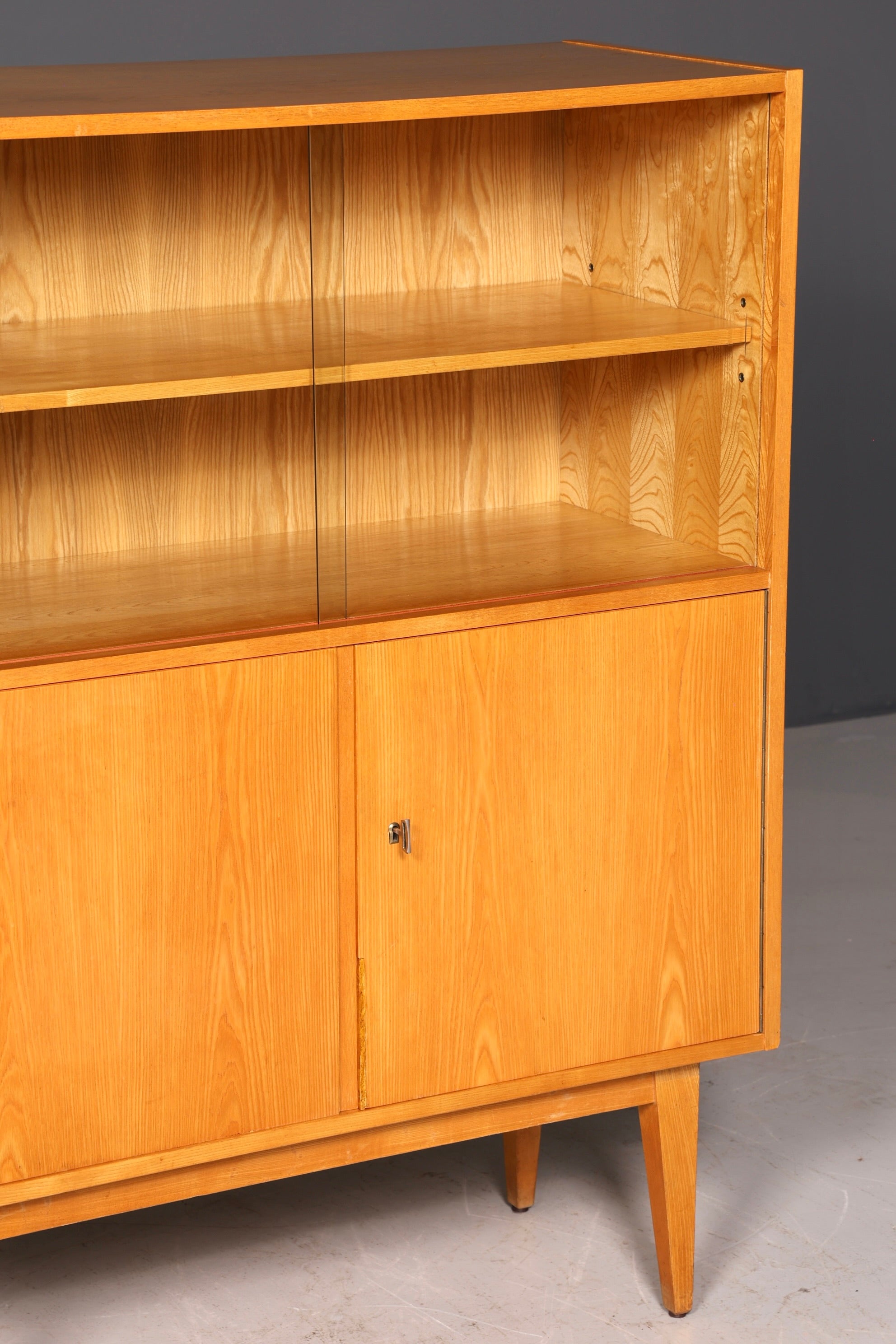 Wunderschöner Original Hellerau Schrank Vitrine Mid Century Regal Franz Ehrlich 602 Vintage Kommode Highboard