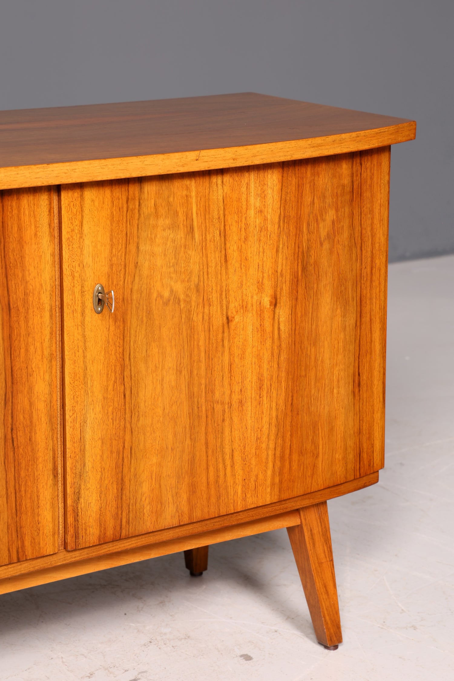 Wunderschönes Mid Century Sideboard Vintage TV Schrank Retro Flur Schrank 60er echt Holz
