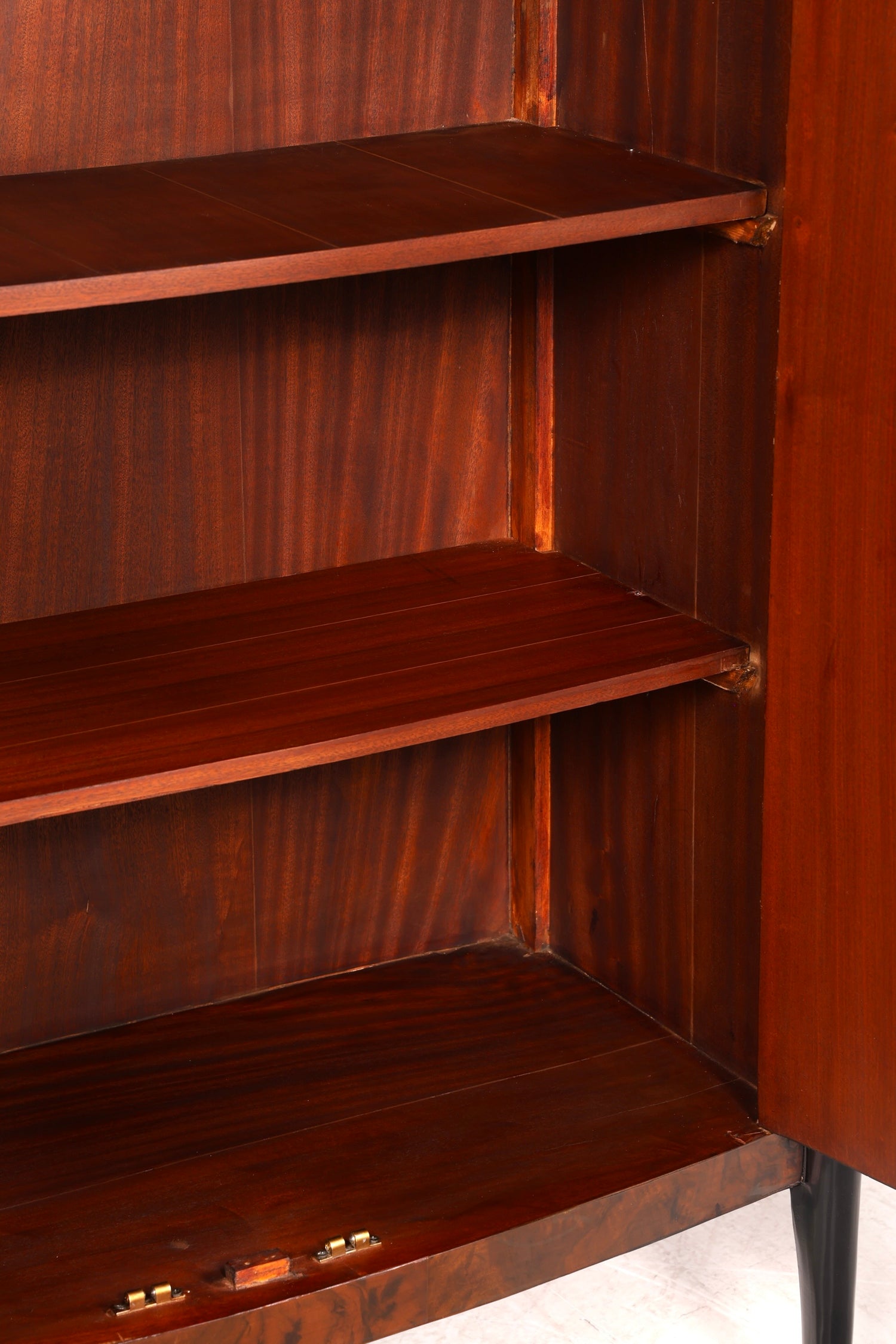 Stilvolles Art Deco Stil Highboard Schrank Kommode Vertiko Sun Cabinet Wäscheschrank