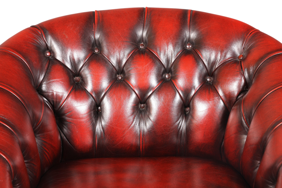 Stilvoller Original Chesterfield Sessel Englischer Armlehnsessel Oxblood Englisch Herrensessel 1 von 2