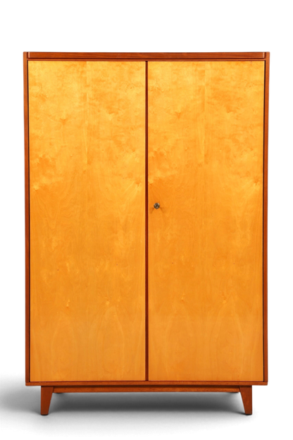 Hauptstadt Möblerei Mid Century Kleiderschrank aus hellem Echtholz mit zwei Türen im eleganten Vintage Design