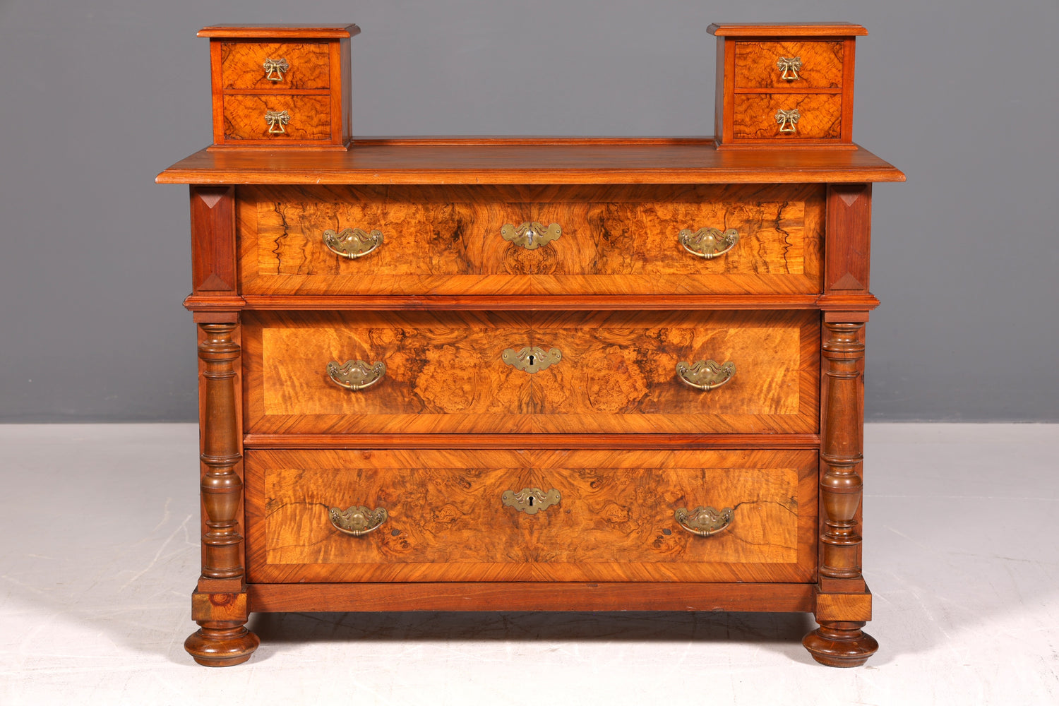Wunderschöne Gründerzeit Kommode Louis Philippe Nussbaum Schubladenkommode Sideboard Antik um 1880