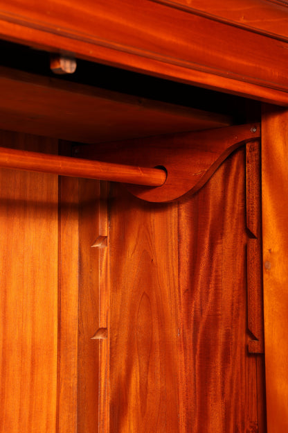 Wunderschöner Biedermeier Kleiderschrank Mahagoni Antik Säulenschrank Dielenschrank Wäscheschrank Massivholz