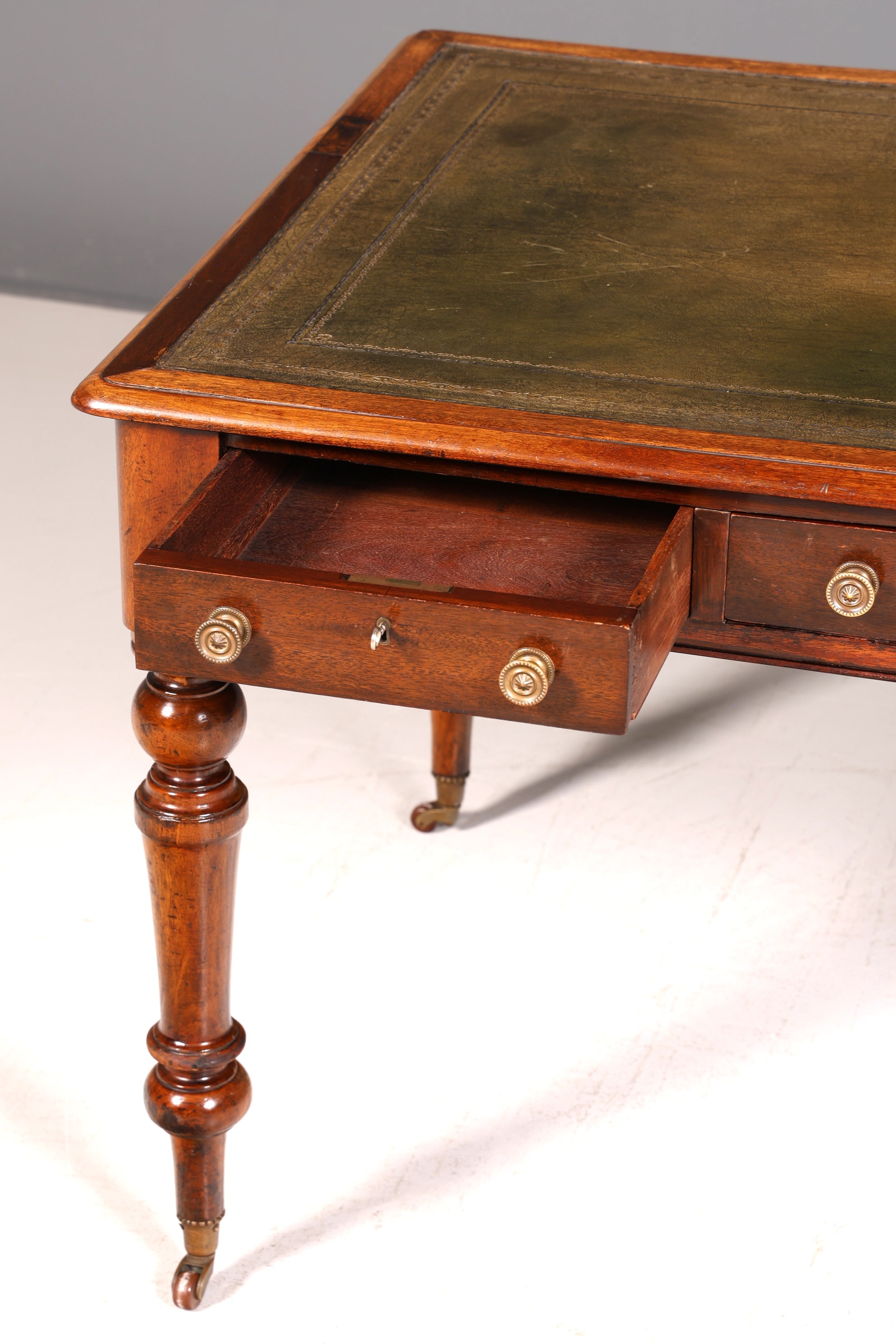 Wunderschöner Englischer Schreibtisch Echt Lederauflage Regency Stil Bürotisch Office Desk Antik