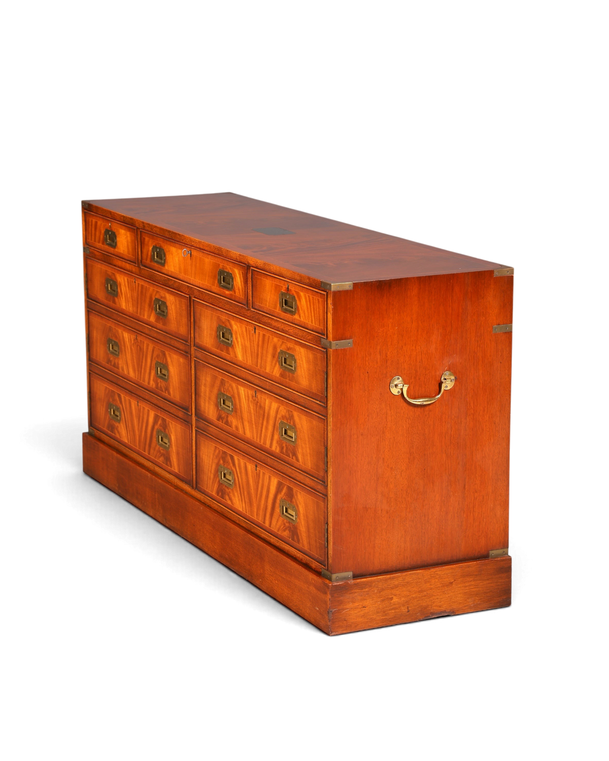 Hauptstadt Möblerei englisches Military Chest Sideboard aus massivem Holz mit Messingbeschlägen im Kolonialstil