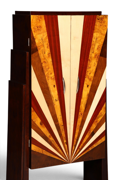 Hauptstadt Möblerei Art Deco Highboard Sun aus massivem Echtholz mit markantem strahlenförmigem Furniermuster