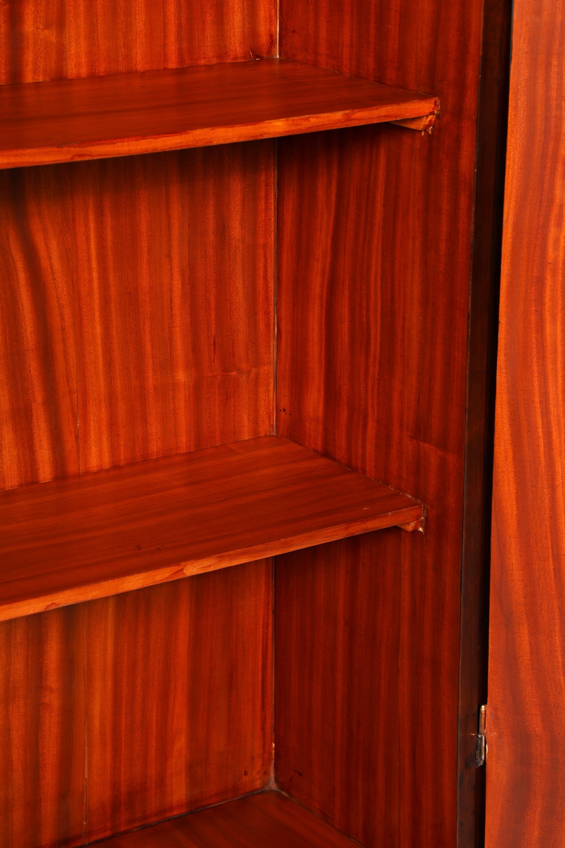 Traumhafter Art Deco Design Schrank Highboard Kommode Vertiko Sun Wäscheschrank Dielenschrank
