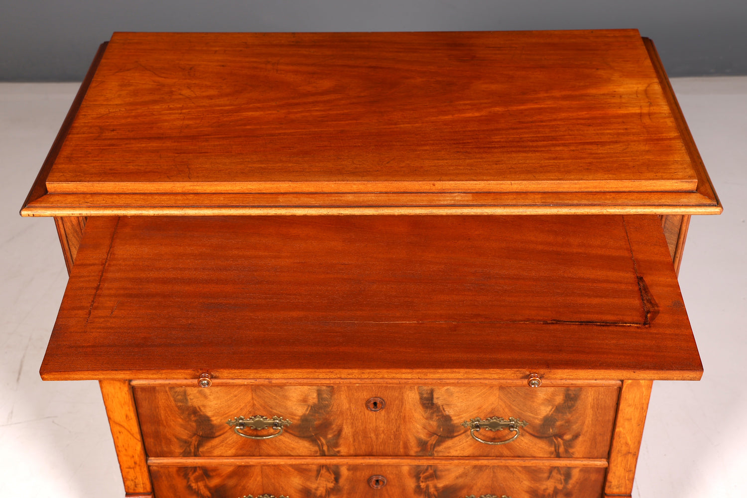 Prachtige commode uit de Gründerzeit in Louis-Philippe-stijl, antiek dressoir, ladenkast, linnenkast van massief hout