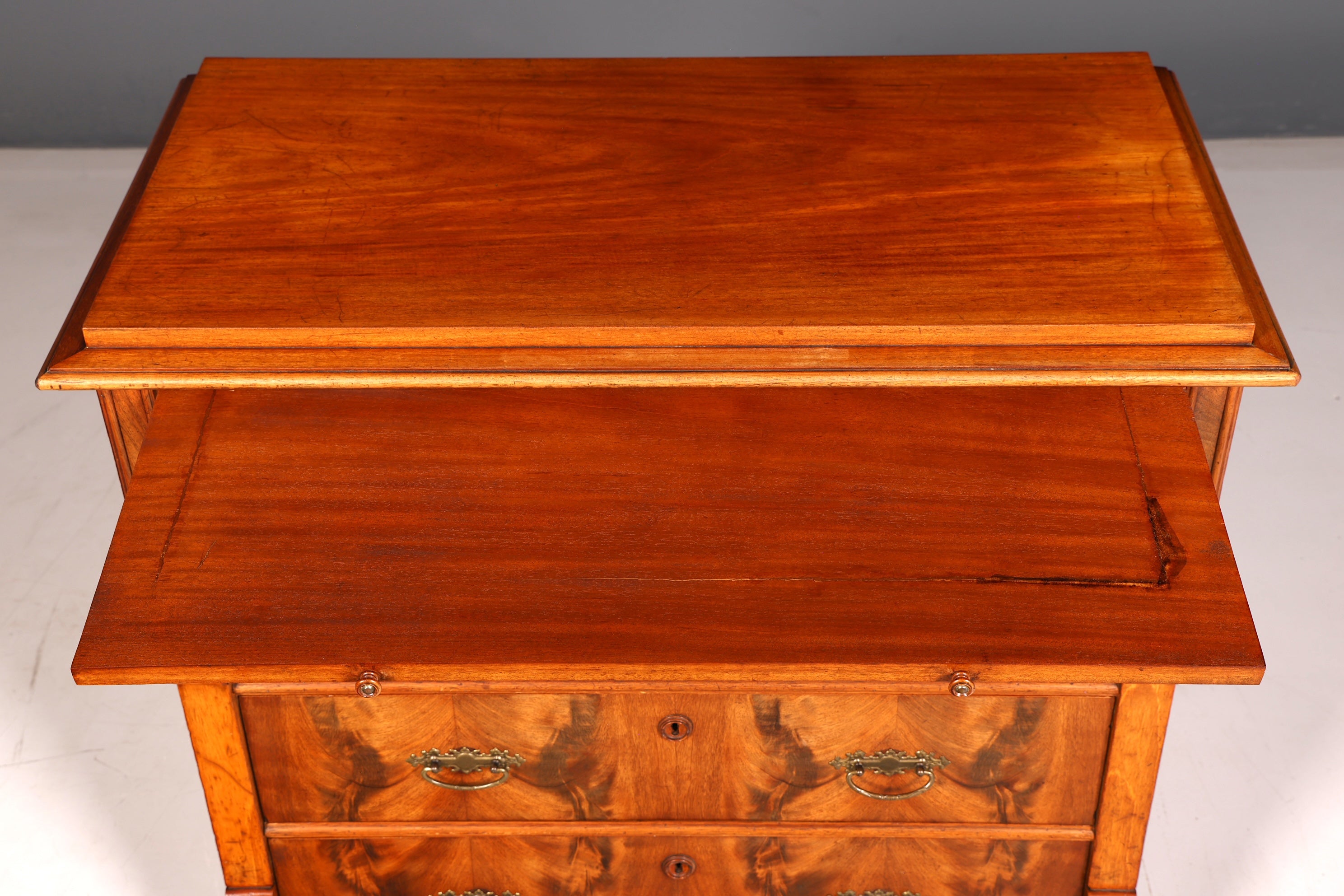 Prachtige commode uit de Gründerzeit in Louis-Philippe-stijl, antiek dressoir, ladenkast, linnenkast van massief hout