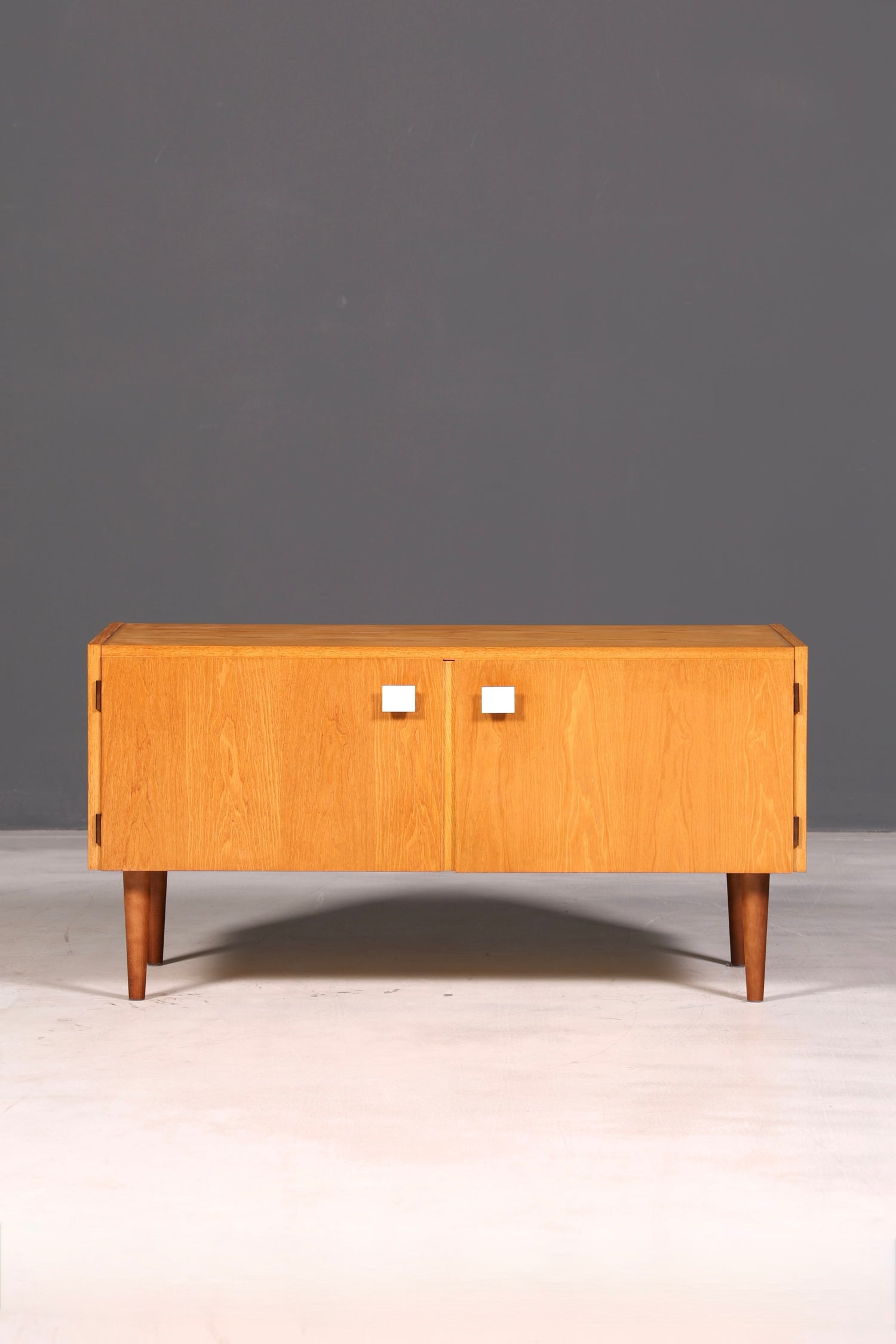 Wunderschöne Original Hellerau Mid Century Kommode Modell 427 Sideboard TV Schrank Vintage echt Holz