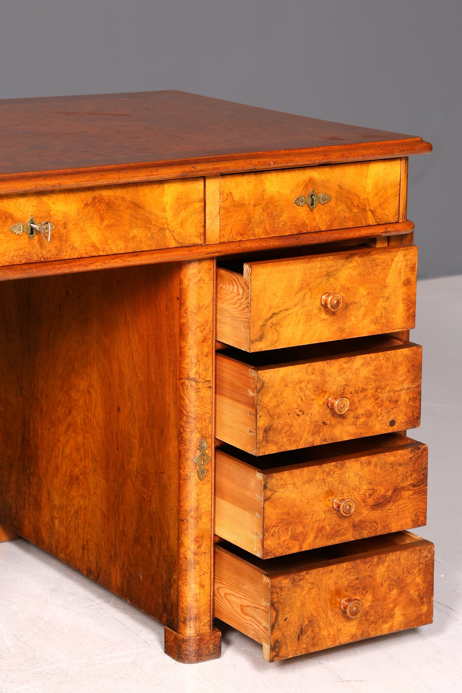 Wunderschöner Art Deco Schreibtisch Nussbaum Antik Massiv Holz Bürotisch Office Table Vintage