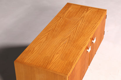 Prachtige originele Hellerau-kommode uit het midden van de twintigste eeuw, model 427, dressoir voor tv, vintage, echt hout