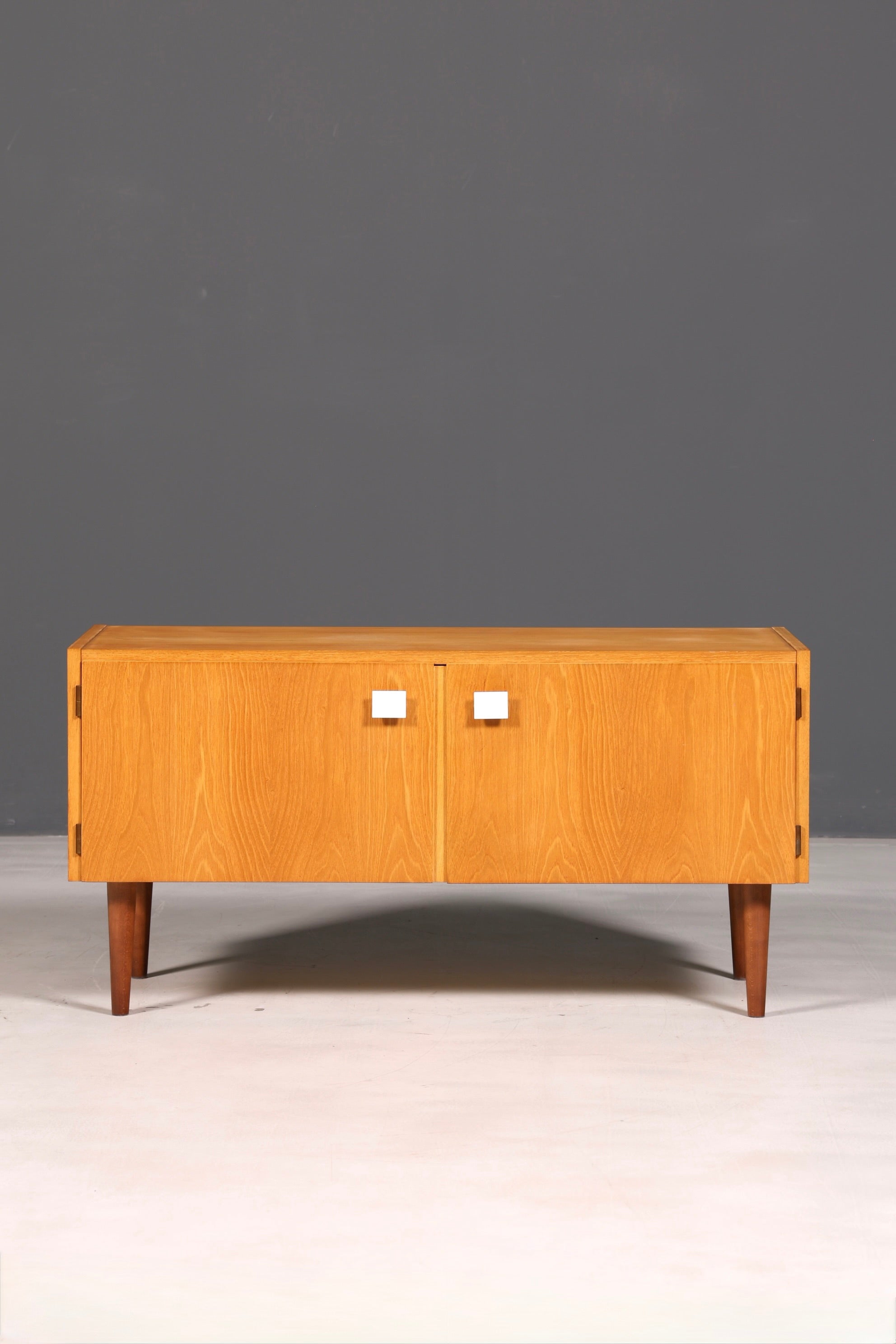 Wunderschöne Original Hellerau Mid Century Kommode Modell 427 Sideboard TV Schrank Vintage echt Holz