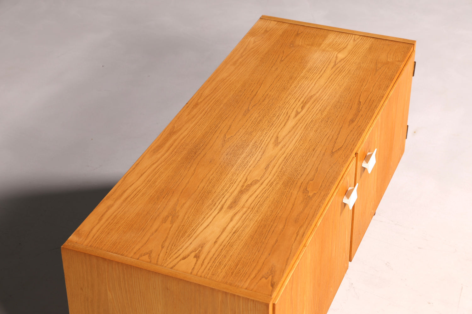 Wunderschöne Original Hellerau Mid Century Kommode Modell 427 Sideboard TV Schrank Vintage echt Holz
