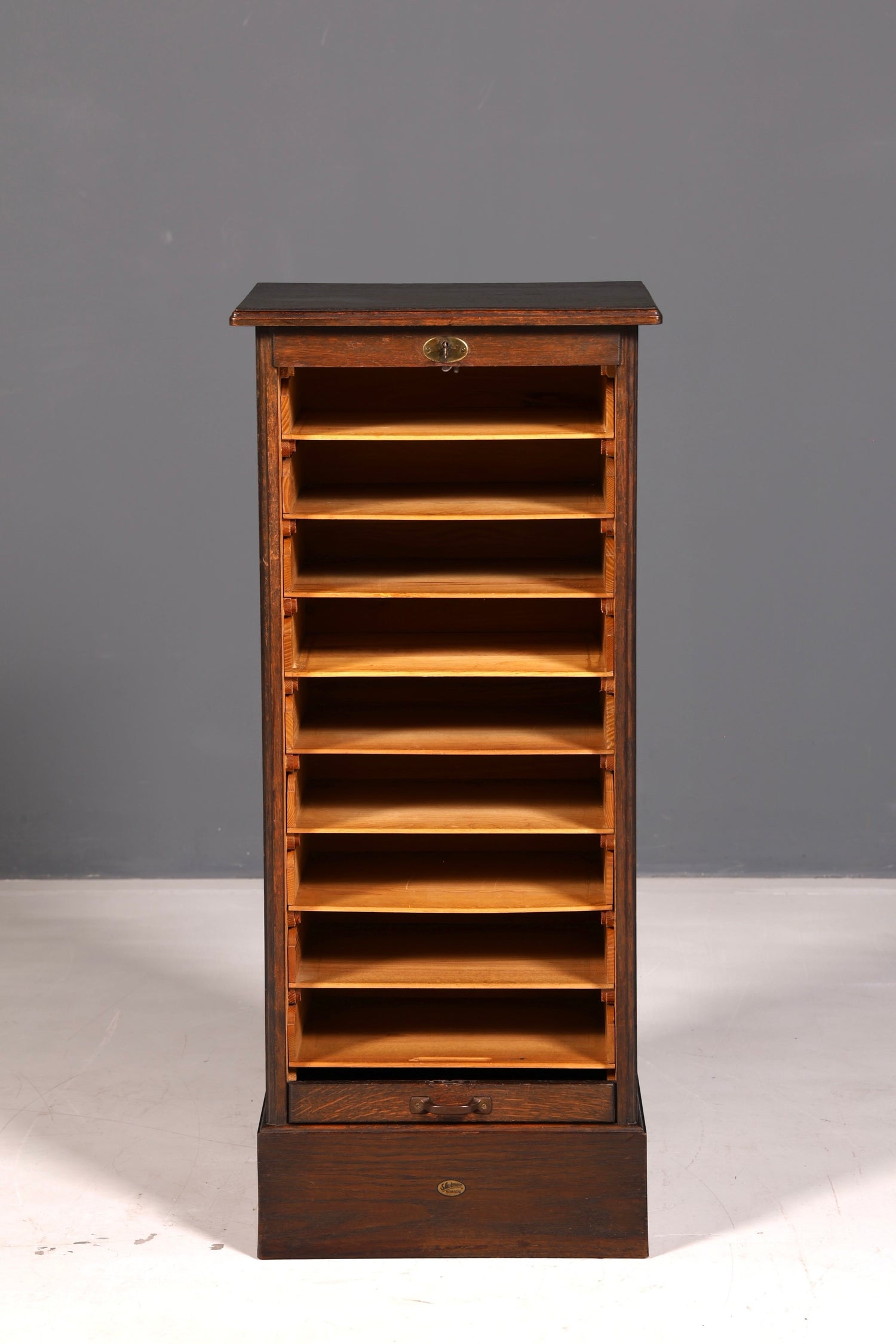 Schlichter Bauhaus Rollladenschrank Jalousieschrank Aktenschrank Art Deco Büroschrank Antik Vintage