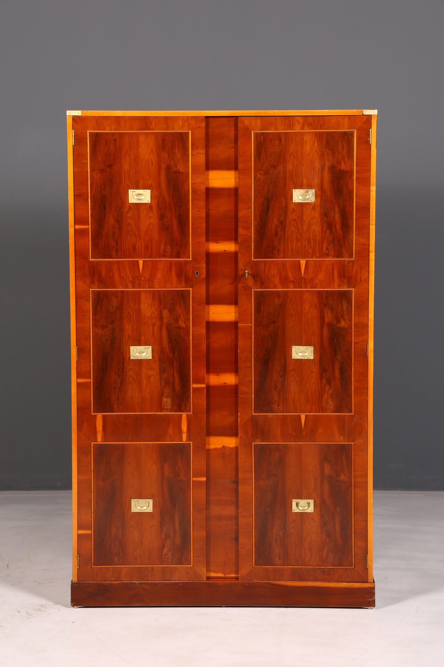 Prachtige maritieme kast, Military Chest, kledingkast, taxushout, vertiko, antiek, koloniaal, halkast