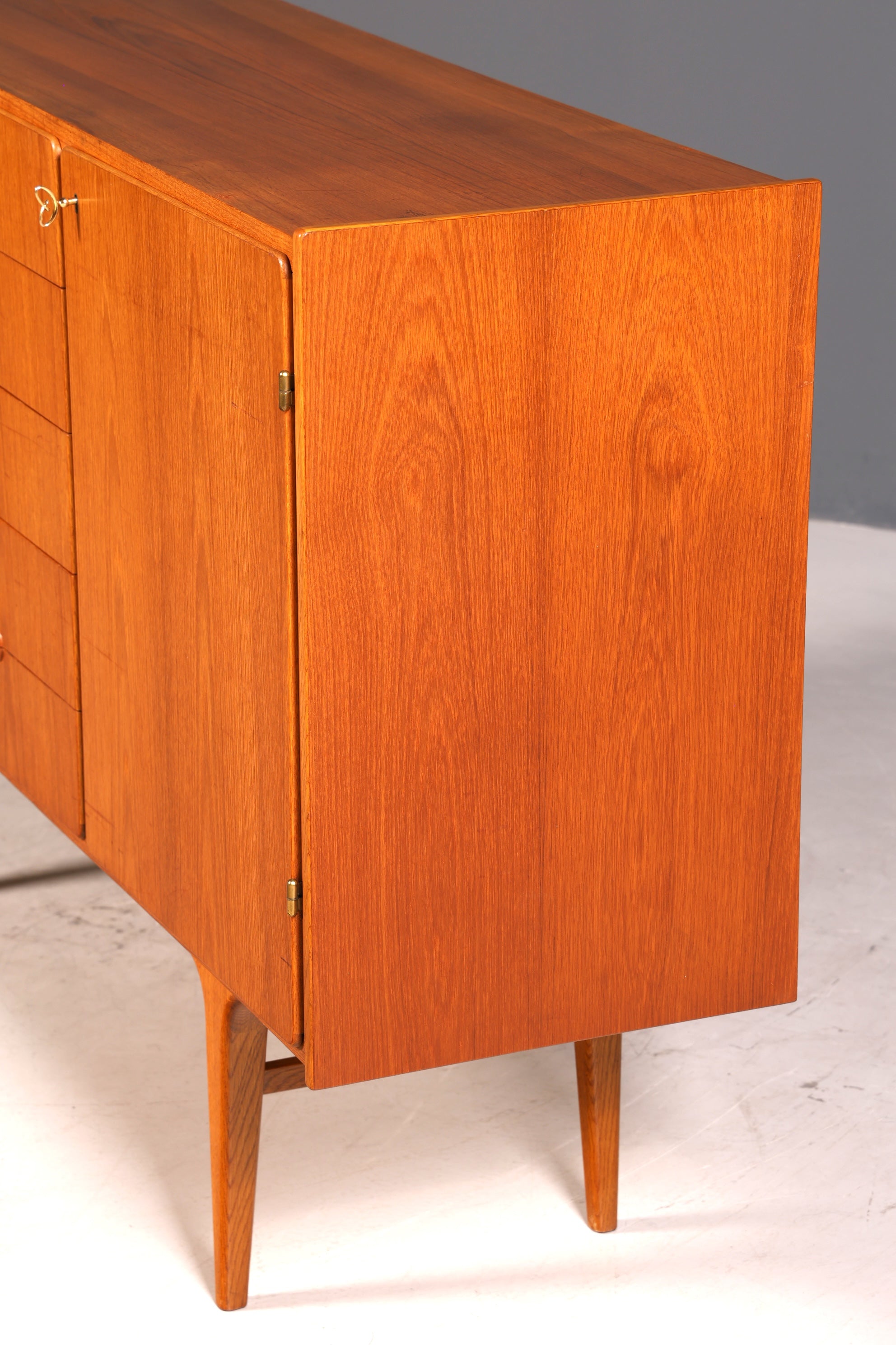Traumhaftes Mid Century Sideboard Vintage Teak Holz TV Kommode Danish Design 60s Schrank