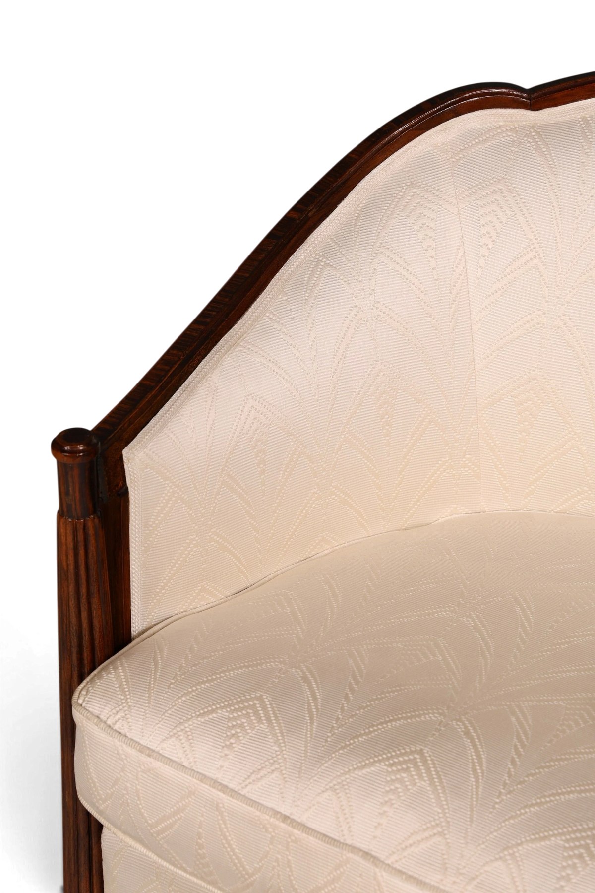 Hauptstadt Möblerei Art Deco Sessel mit hellem, gemustertem Stoffbezug und dunklem, kanneliertem Holzrahmen