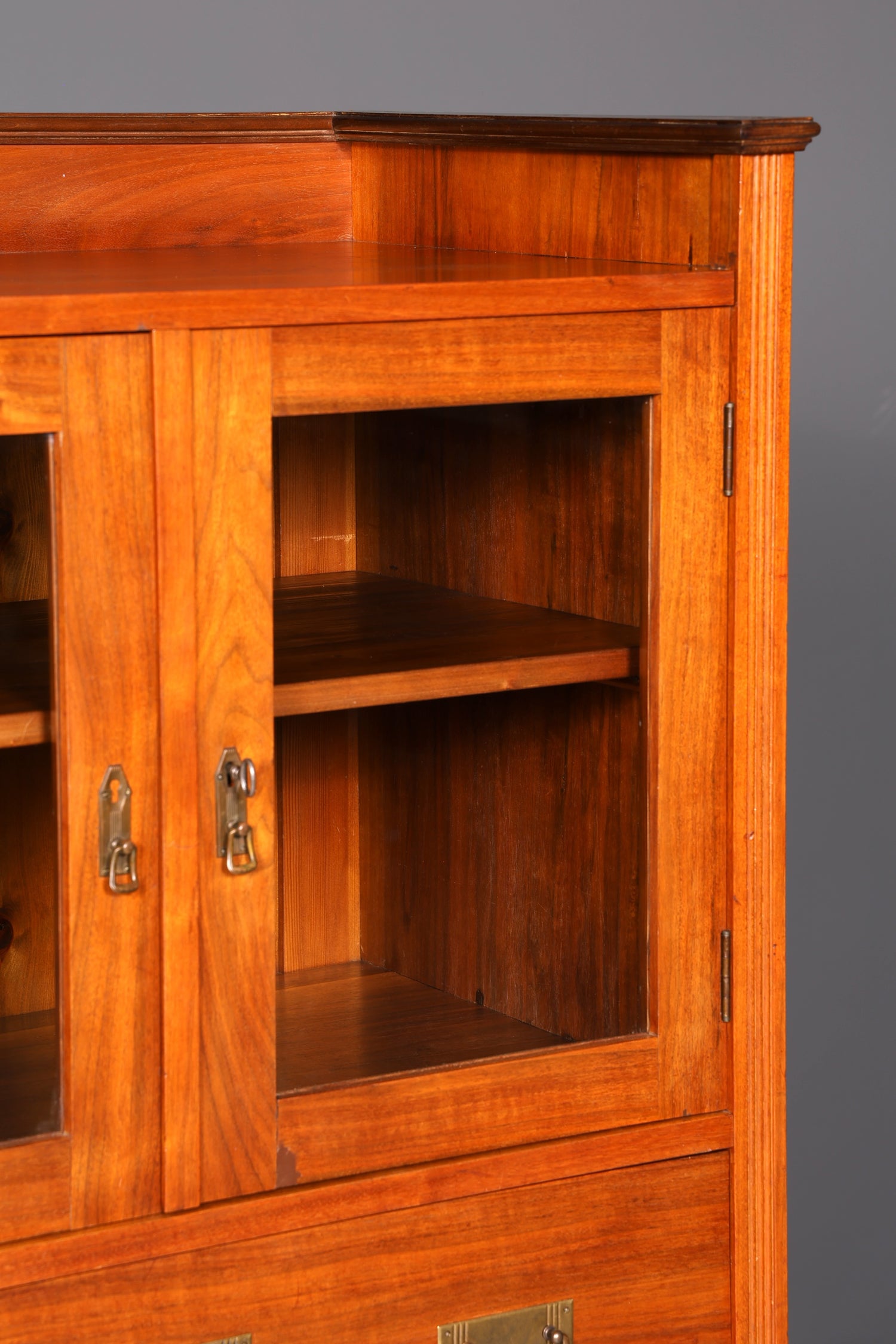 G358 Finish Traumhafte Jugendstil Vitrine Antike Holz Bücherschrank Eiche Antik Schrank Geschirrschrank (Kopie)