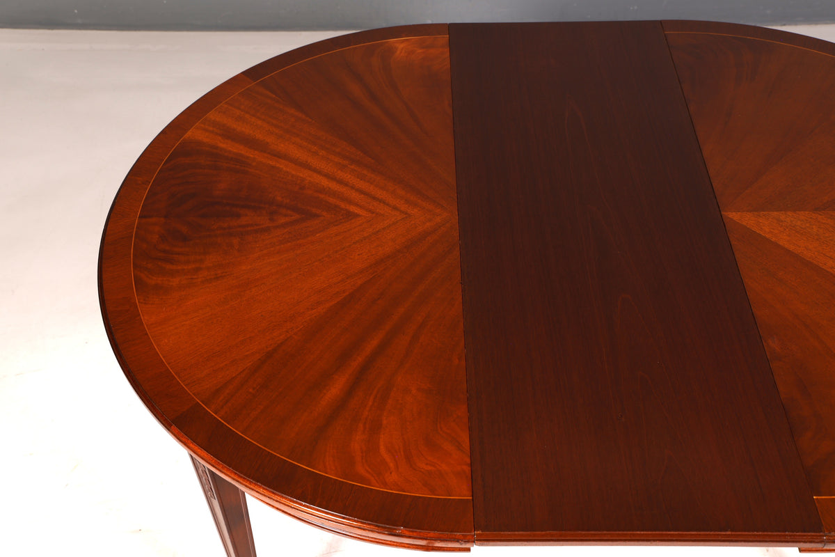 Prachtige Engelse tafel, uitschuifbare eettafel van mahonie, antiek, jaren 60, keukentafel, ovaal