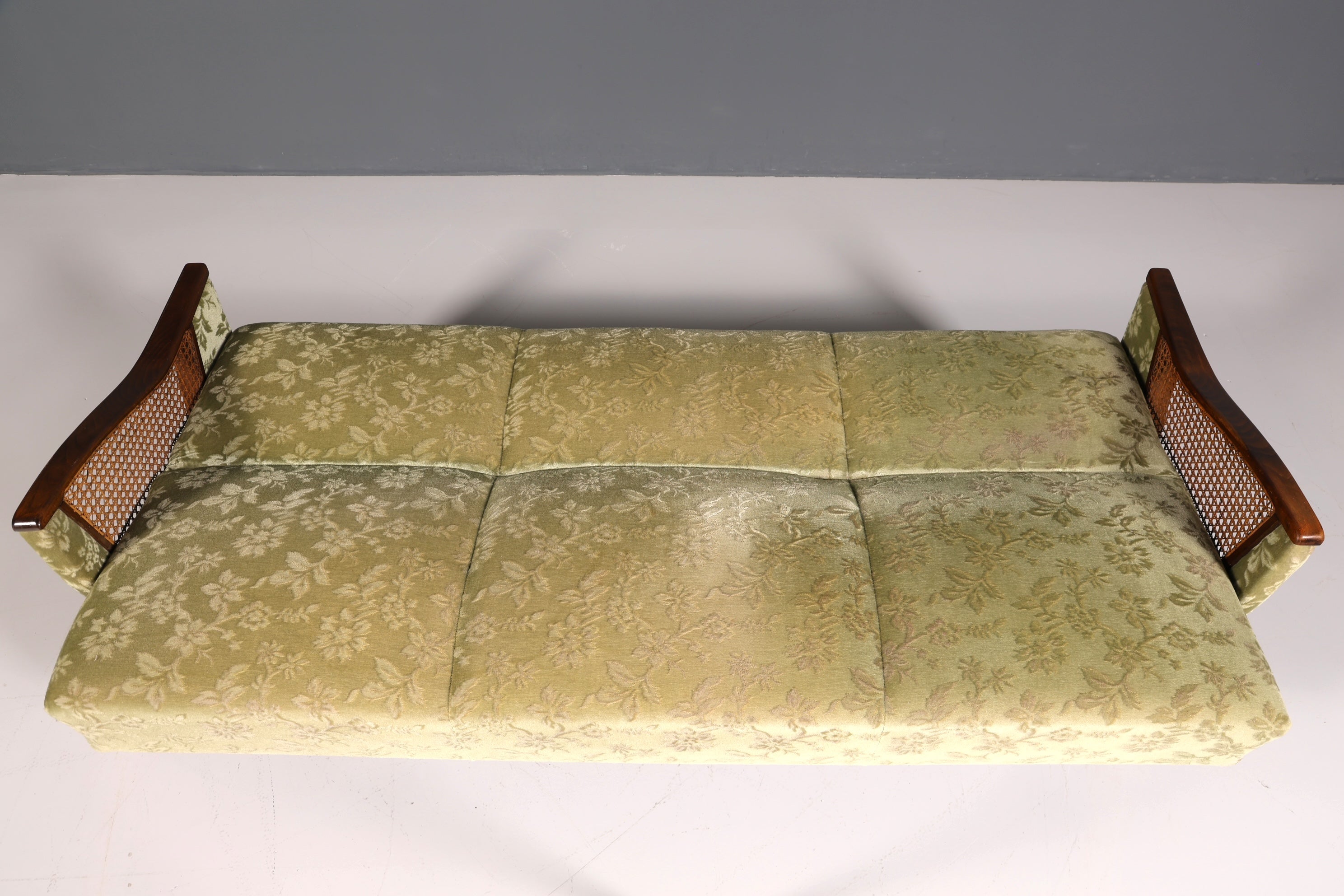 Wunderschönes Chippendale Sofa Barock Stil Wiener Geflecht Schlafsofa 3-Sitzer Couch Gästebett