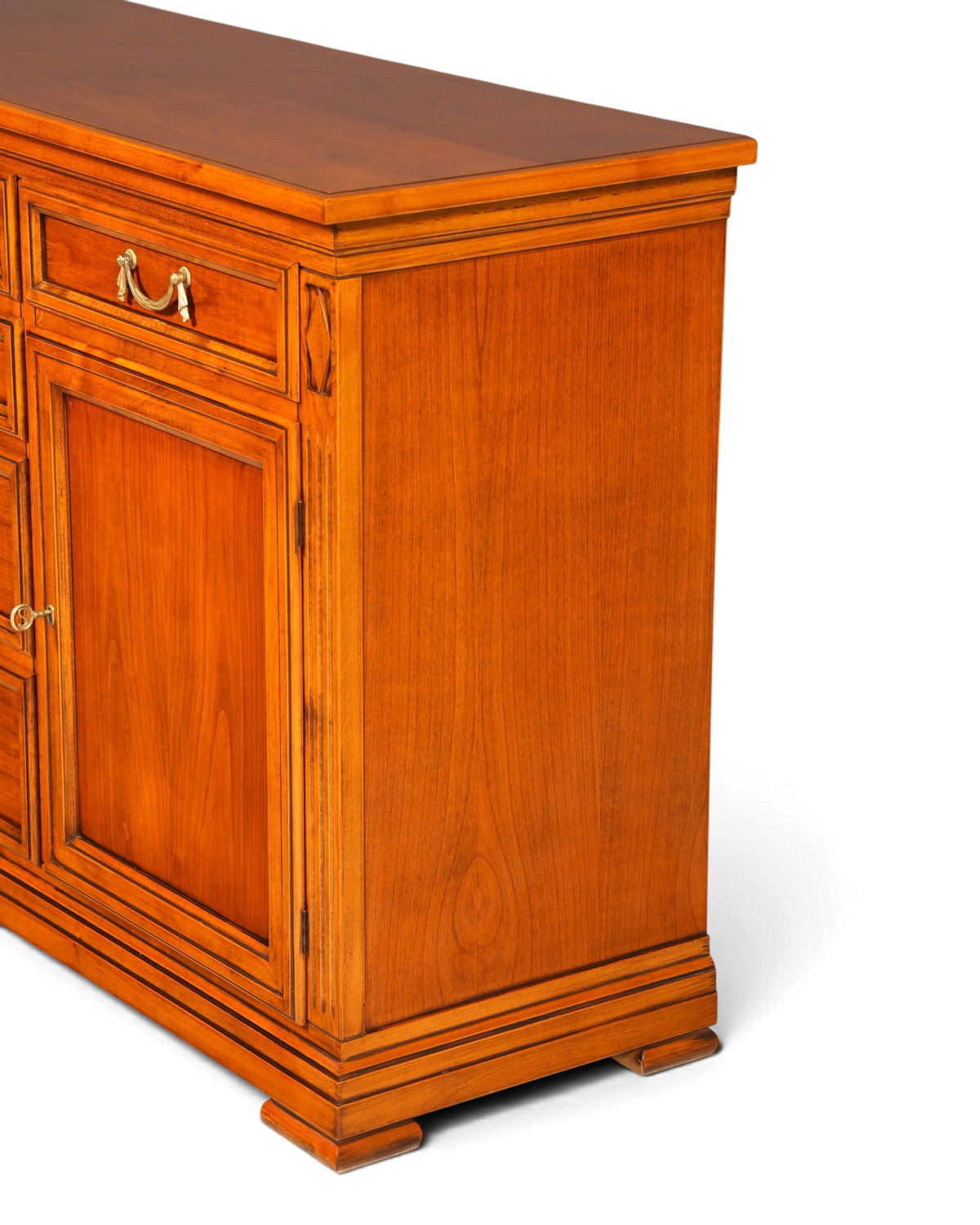 Hauptstadt Möblerei Selva Sideboard Villa Borghese aus Holz im Antik Stil mit Messingbeschlägen und Schubladen