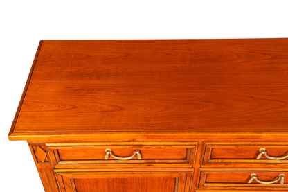 Hauptstadt Möblerei Selva Sideboard Villa Borghese aus Holz im Antik Stil mit goldfarbenen Beschlägen