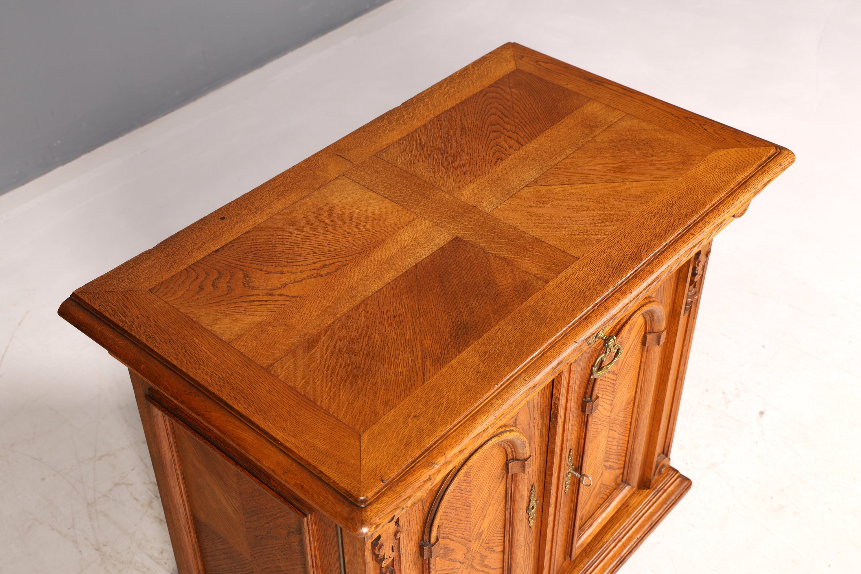 Droomachtige Gründerzeit-kast, antiek dressoir, commode, Louis Philippe, wandtafel, vertiko