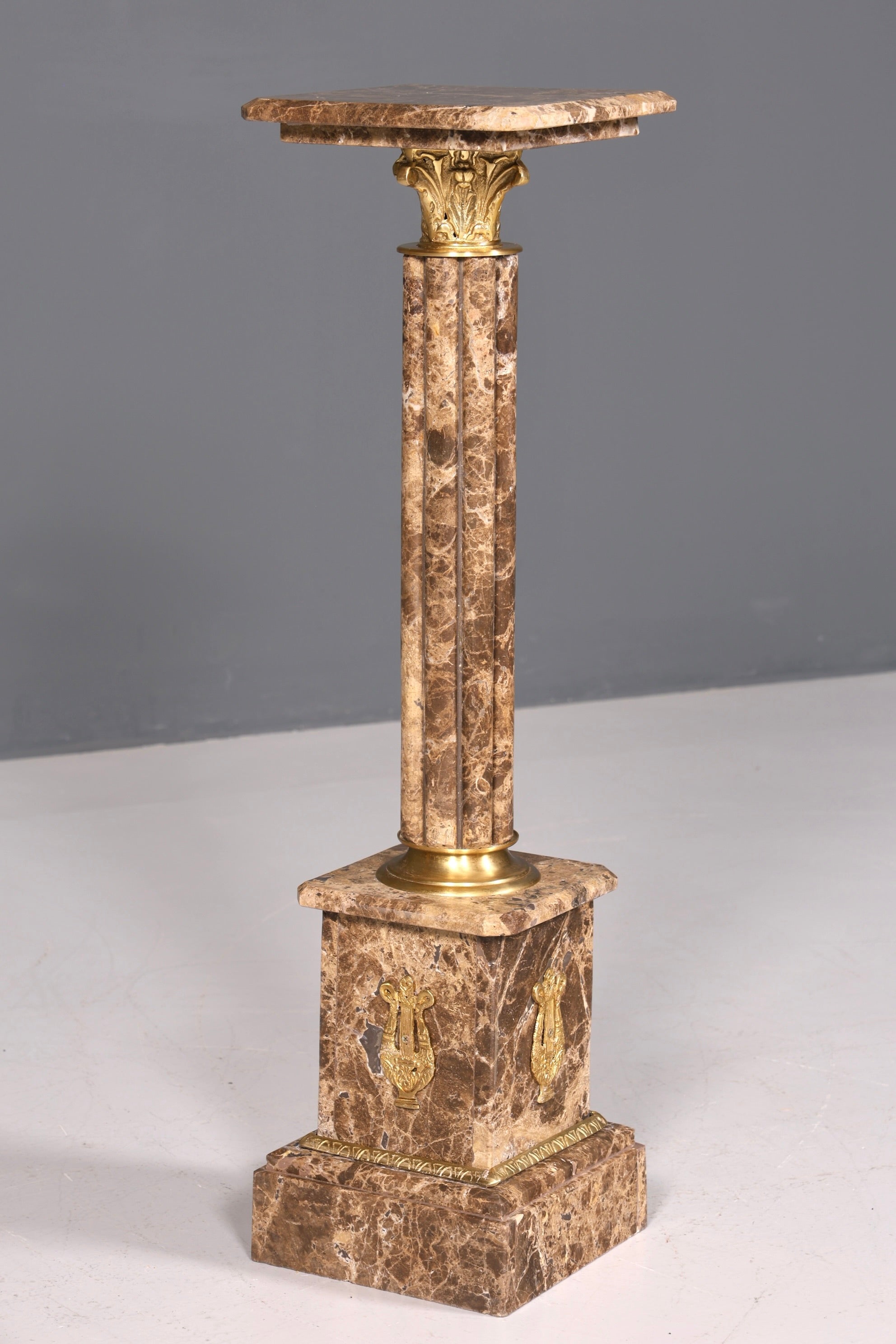 Edle Barock Stil Säule Marmor Louis XV Blumensäule Naturstein Sockel Ablage