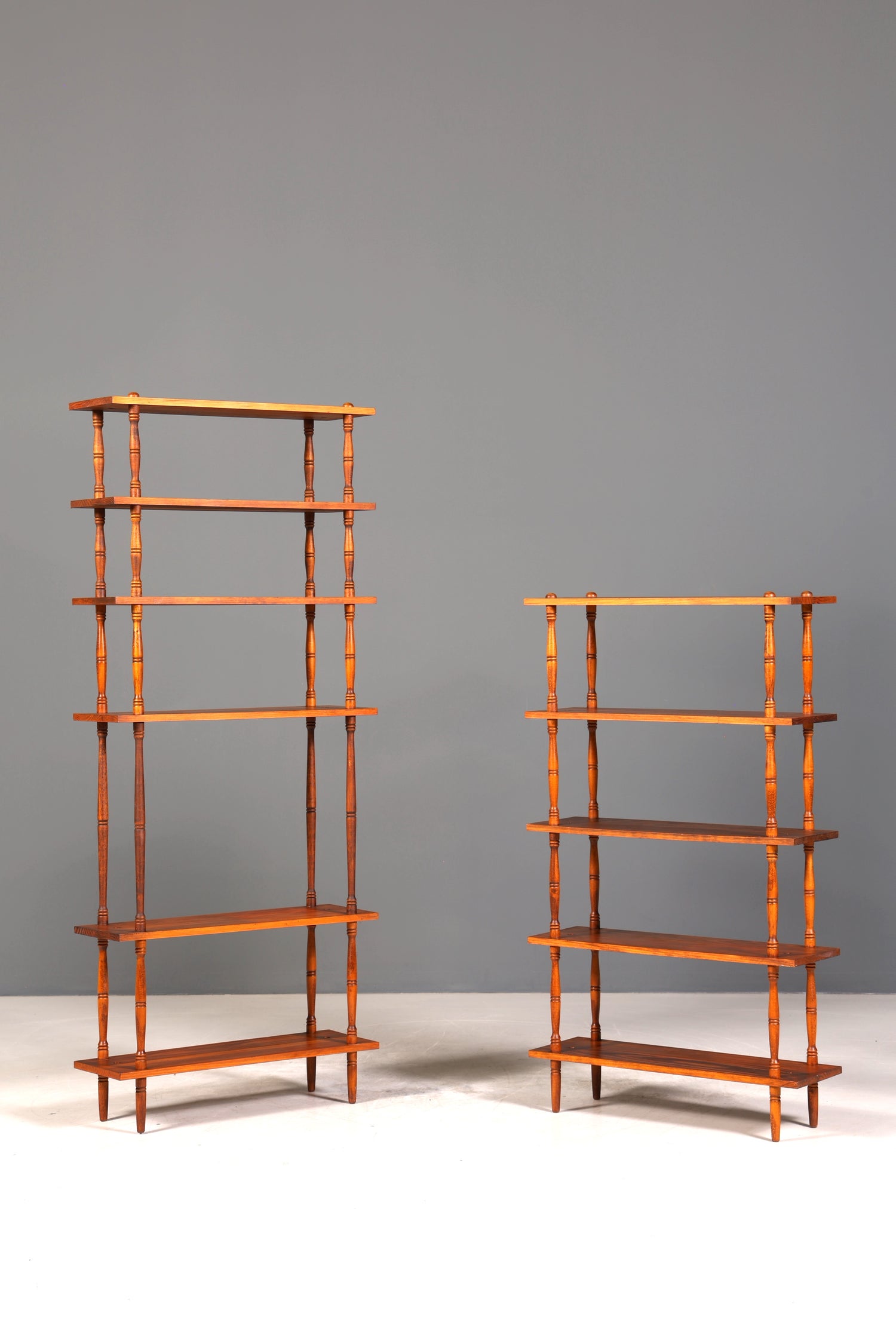 Wunderschönes Bücherregal im Gründerzeit Stil Regal Antik 60s Buchablage Bookshelf