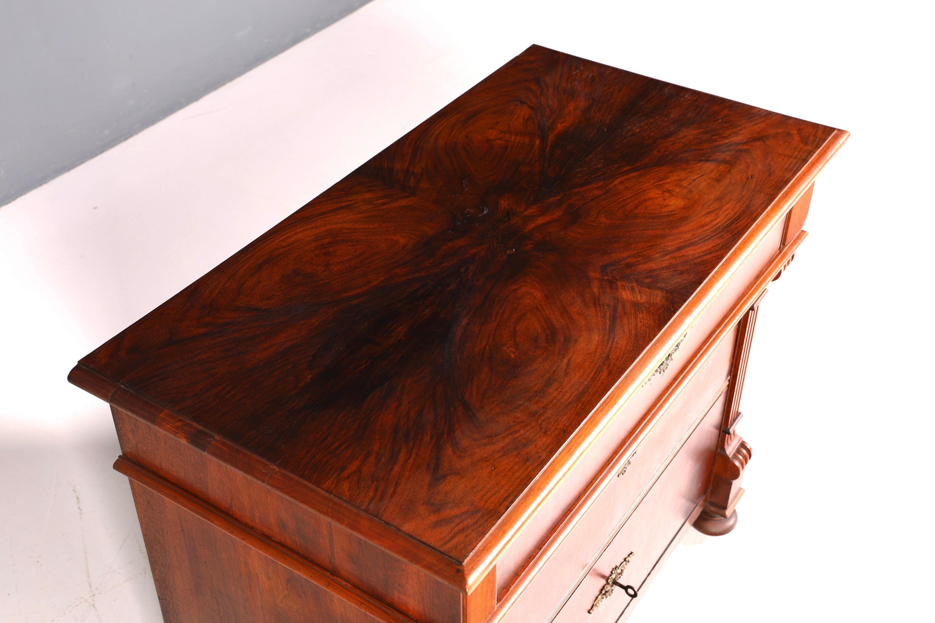 Wunderschöne Gründerzeit Kommode Louis Philippe Schubladen Kommode Nussbaum Sideboard um 1880