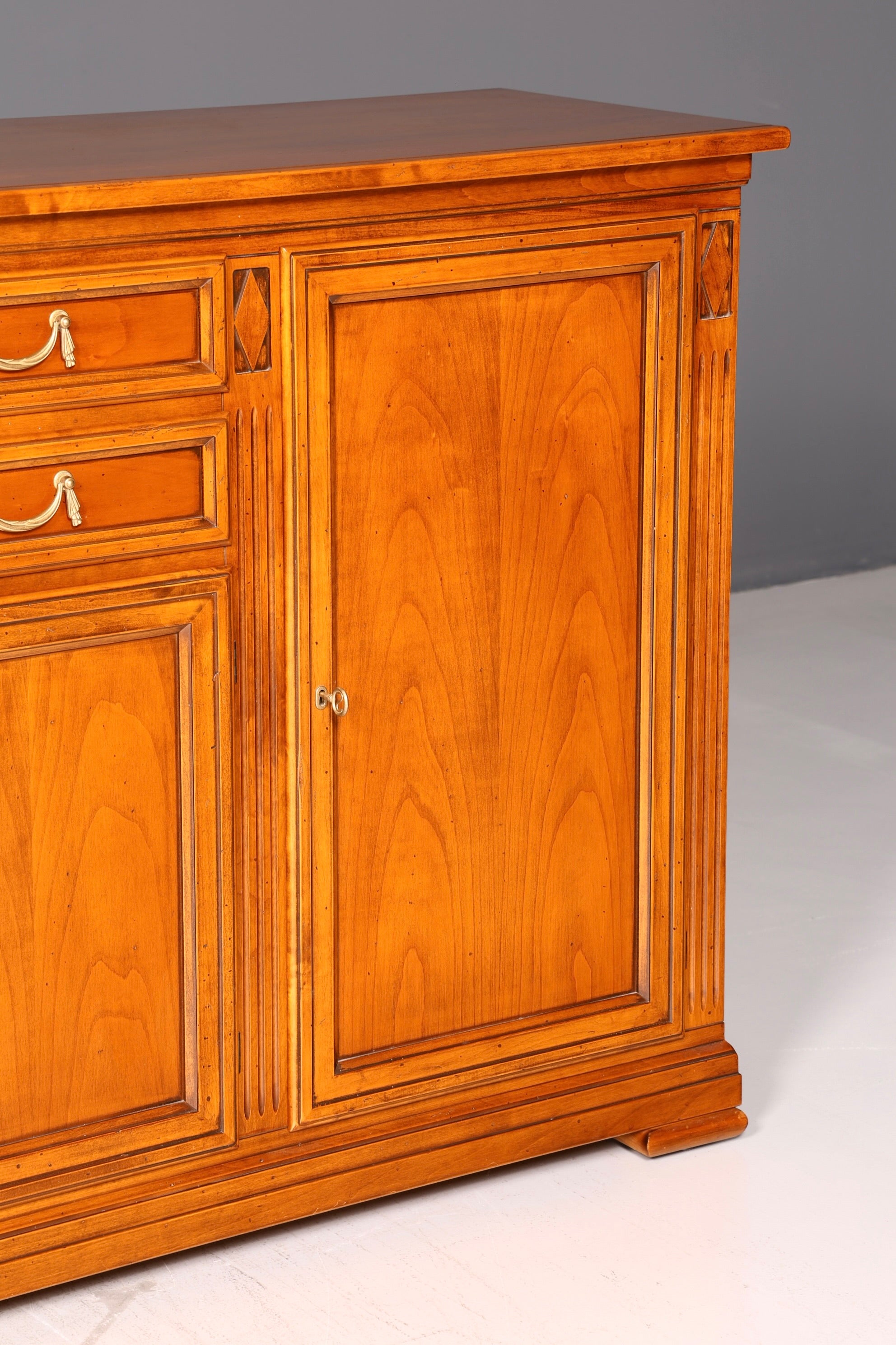 Stilvolles Original Selva Sideboard Villa Borghese Antik Stil Schrank Kommode Buffet Anrichte Massiv Made in Italy