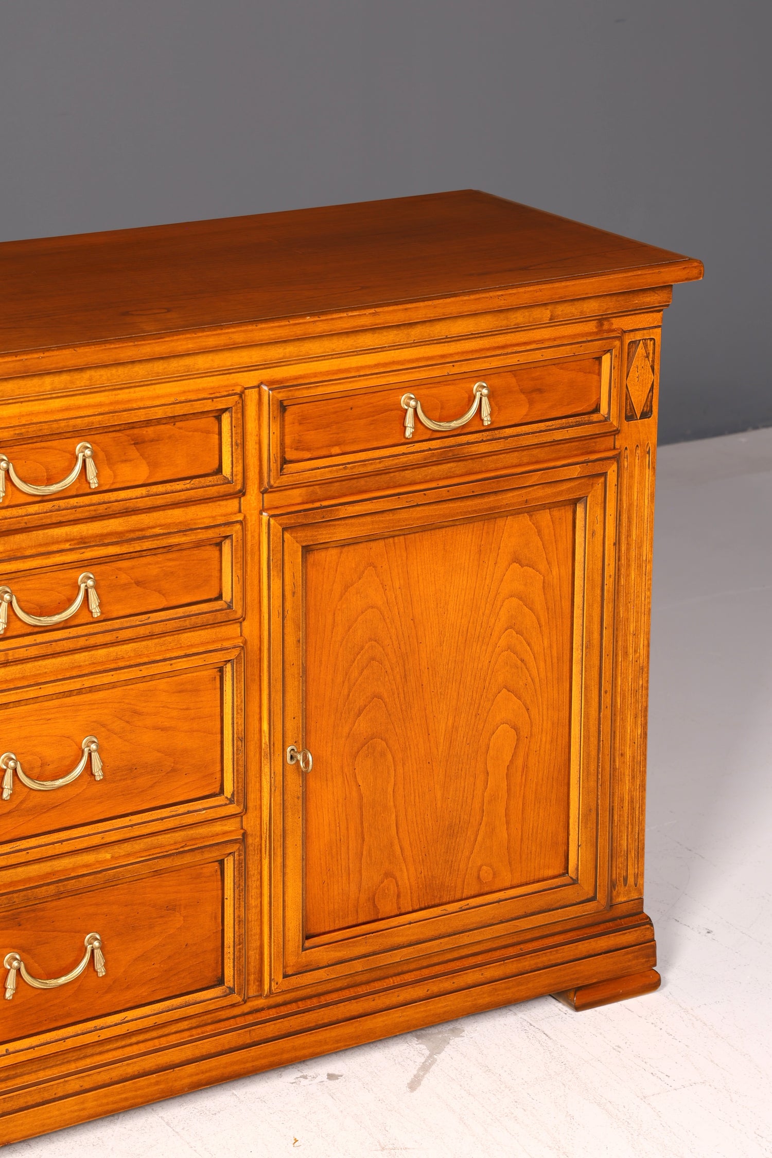 Wunderschönes Original Selva Sideboard Antik Stil Villa Borghese Schrank Kommode Buffet Anrichte