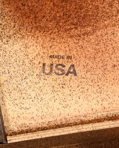 Hauptstadt Möblerei Drexel Heritage Beistelltisch Stempel Made in USA auf der Unterseite des Mahagoni Holzes