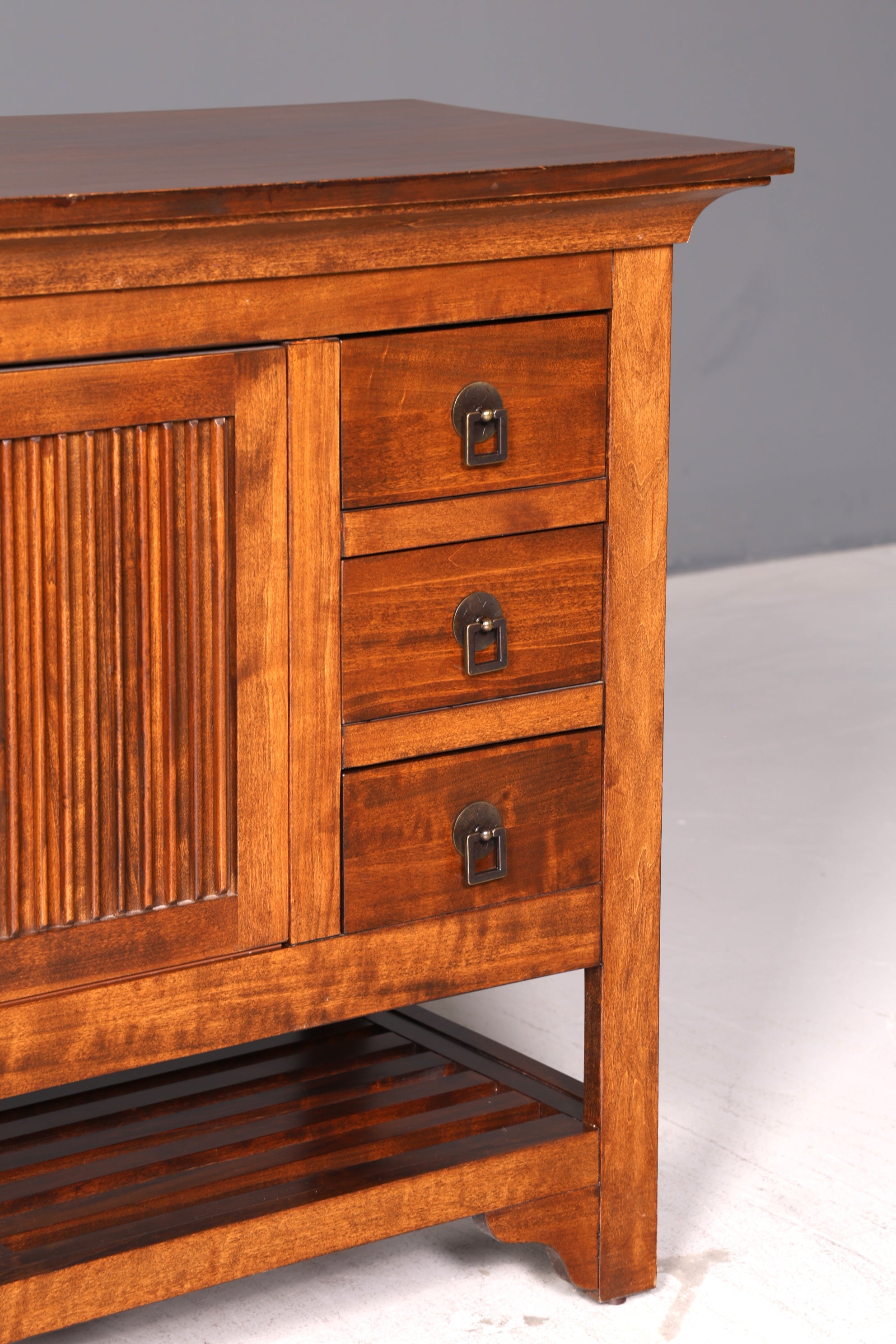 Wunderschönes Kolonial Stil Sideboard Englisch Echt Holz TV Schrank Anrichte Buffet Kommode Vintage