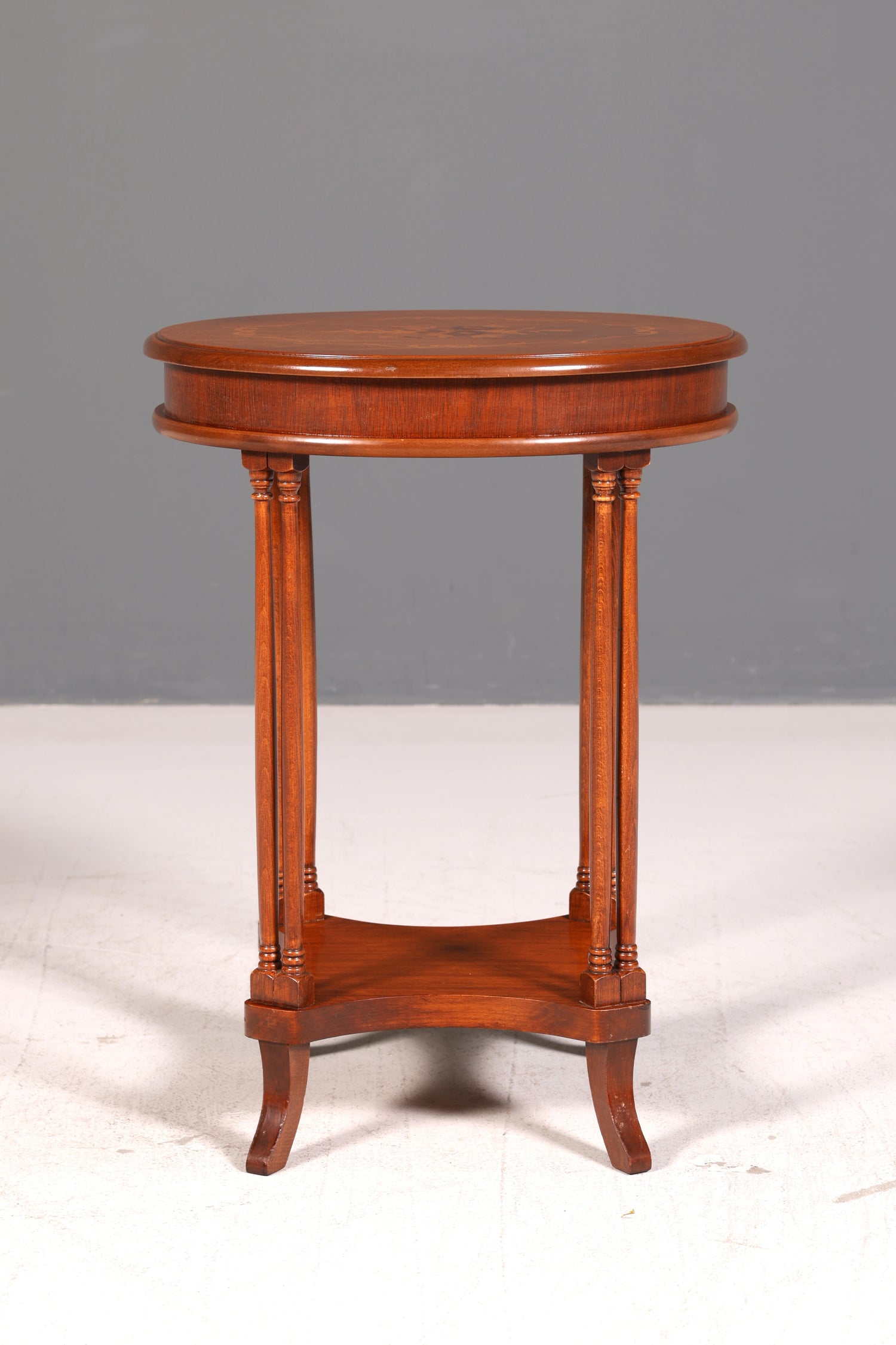 Wunderschöner Italienischer Sorrento Beistelltisch Étagère 1940er Nussbaum Wurzelholz Intarsien Antik Vintage Telefontisch