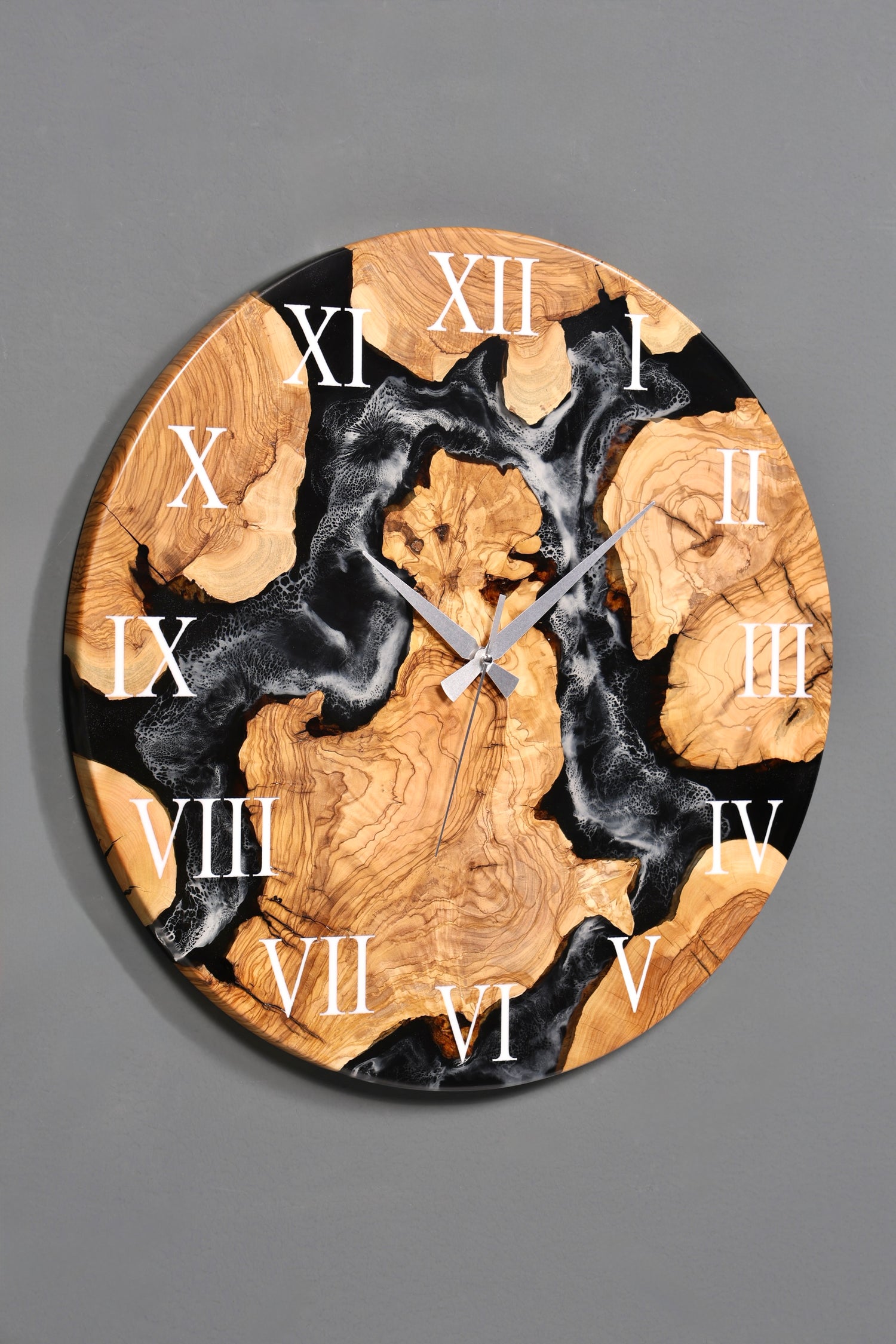 Wunderschöne Handgefertigte Epoxidharz Wanduhr Olivenbaum Uhr Black Epoxy Analog Uhr