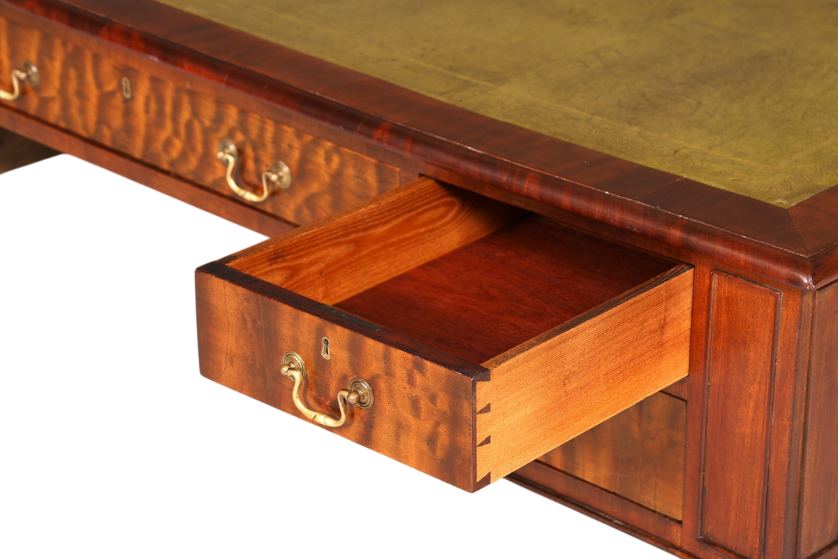 Wunderschöner Englischer XXL Schreibtisch Englisch Partner Desk Leder Auflage Antik Stil Bürotisch Office Desk